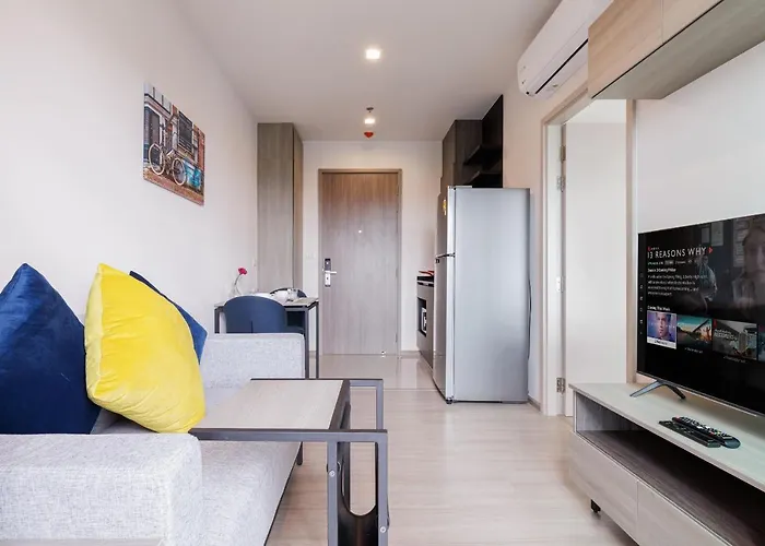 Center-thong Lo-rca-high-rise One-bedroom Apartment Bangkok