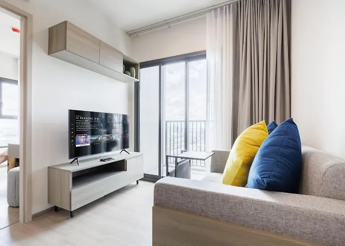 Center-thong Lo-rca-high-rise One-bedroom Apartment Bangkok