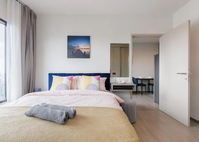 Center-thong Lo-rca-high-rise One-bedroom Bangkok